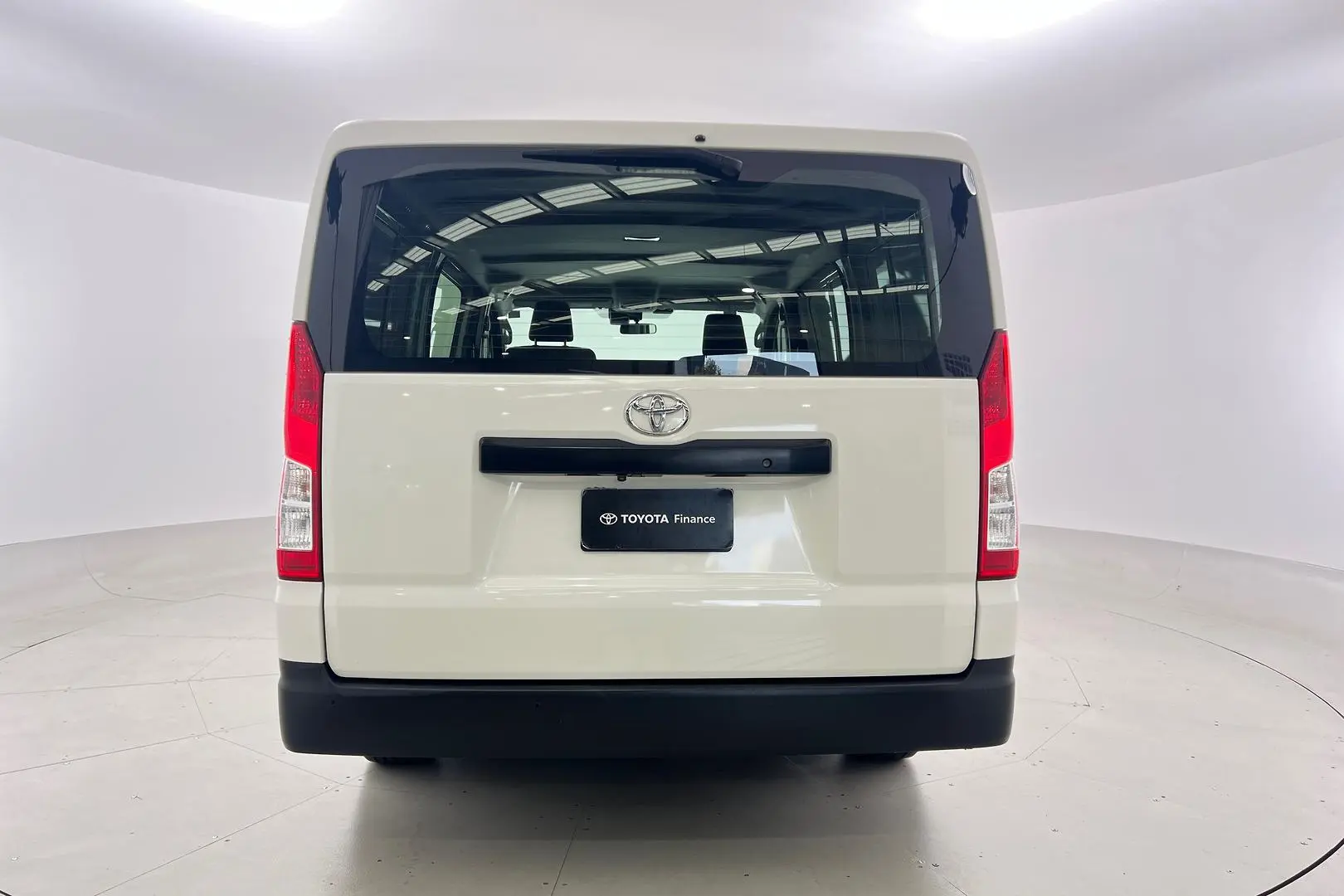 2020 Toyota Hiace Gallery Image 13
