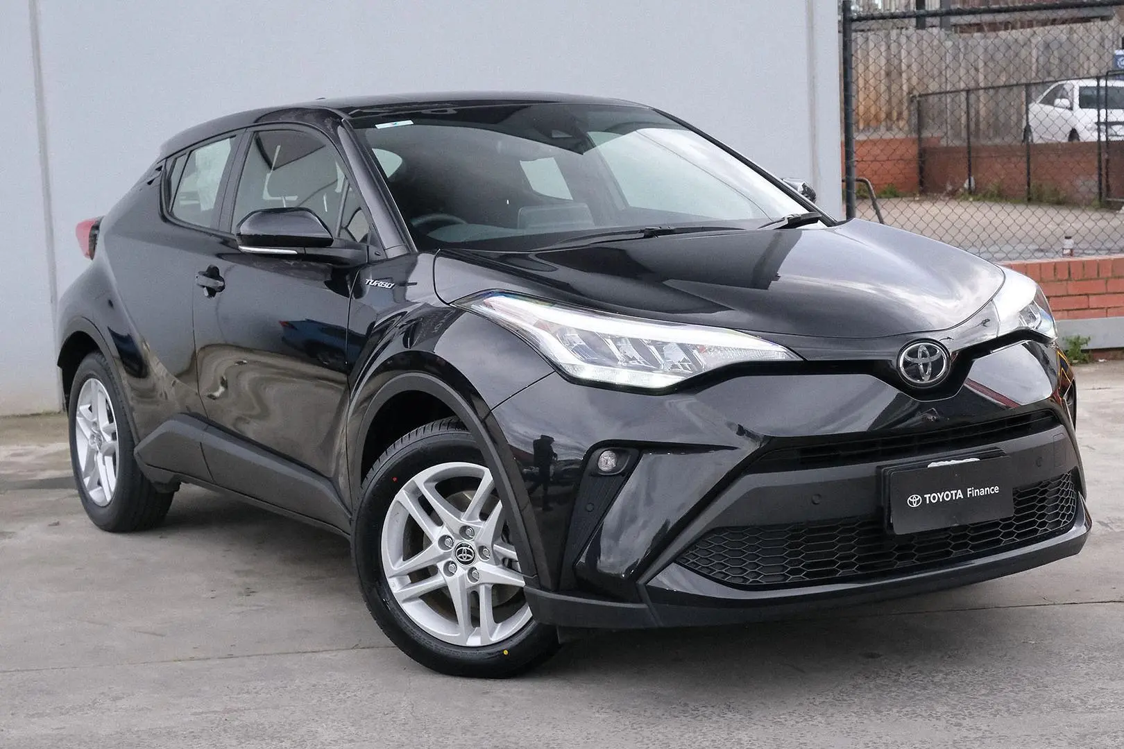 2023 Toyota C-HR Gallery Image 1