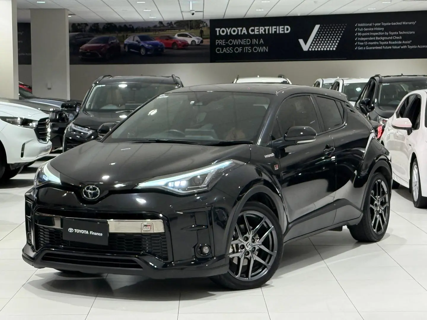 2021 Toyota C-HR Gallery Image 5