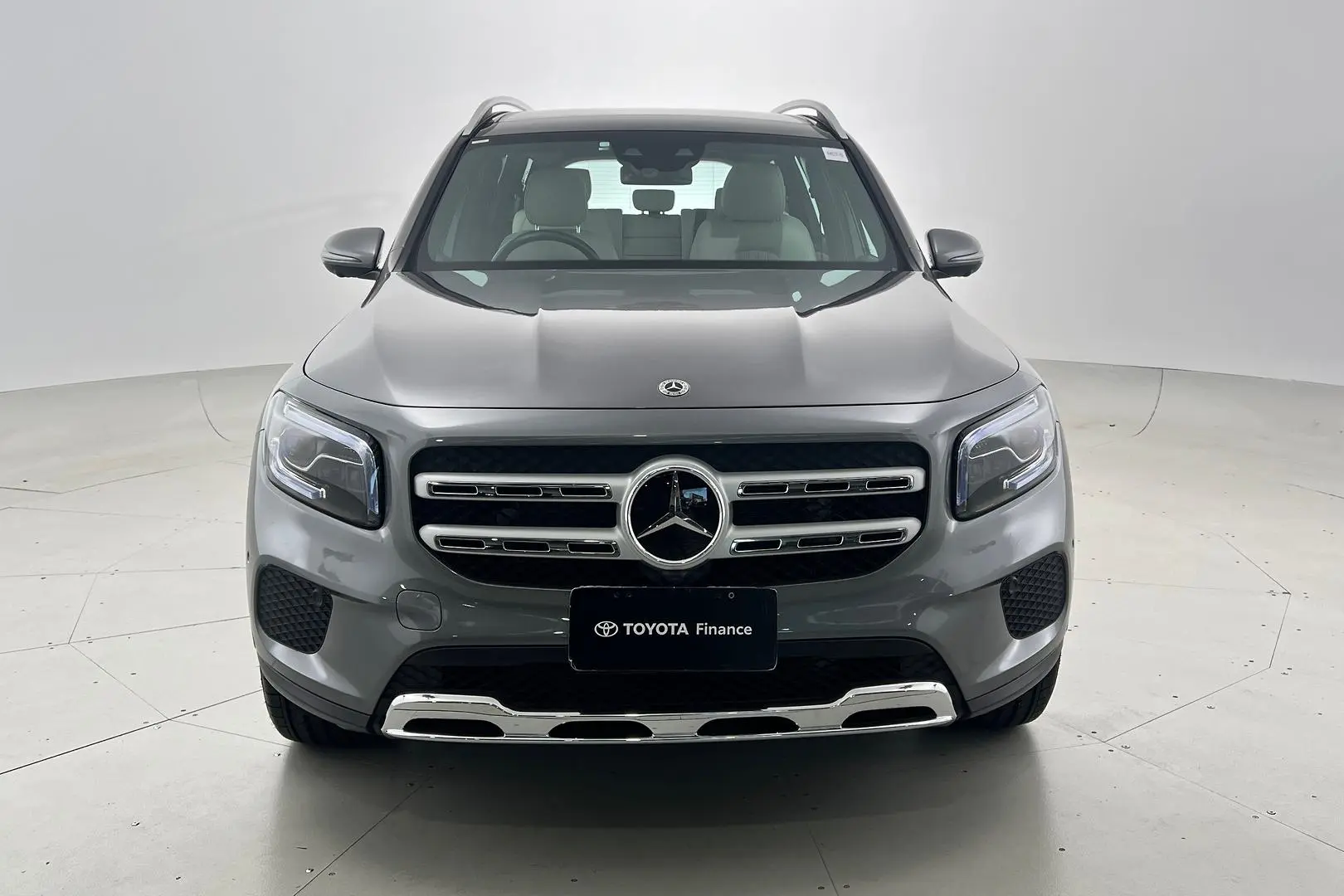2021 Mercedes-Benz GLB-Class Gallery Image 14
