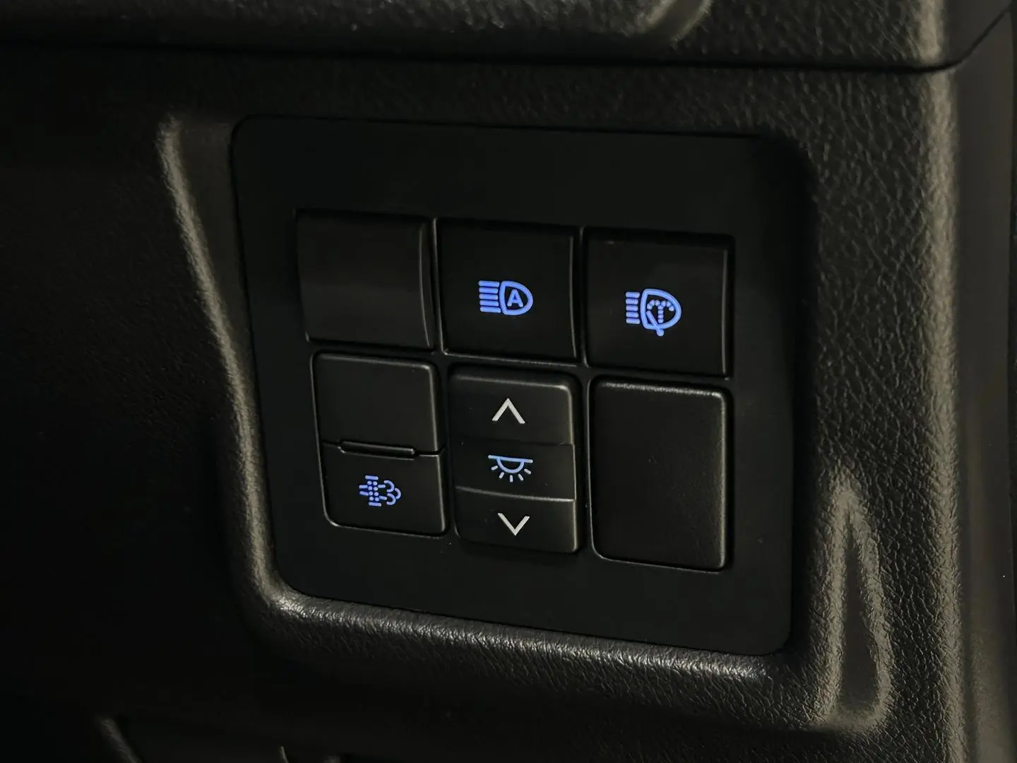 2023 Toyota Landcruiser Prado Gallery Image 29