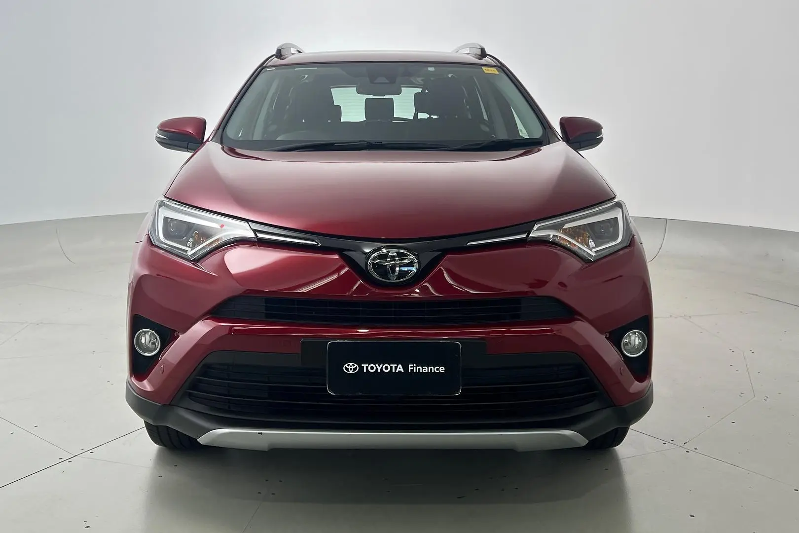 2018 Toyota RAV4 Gallery Image 10