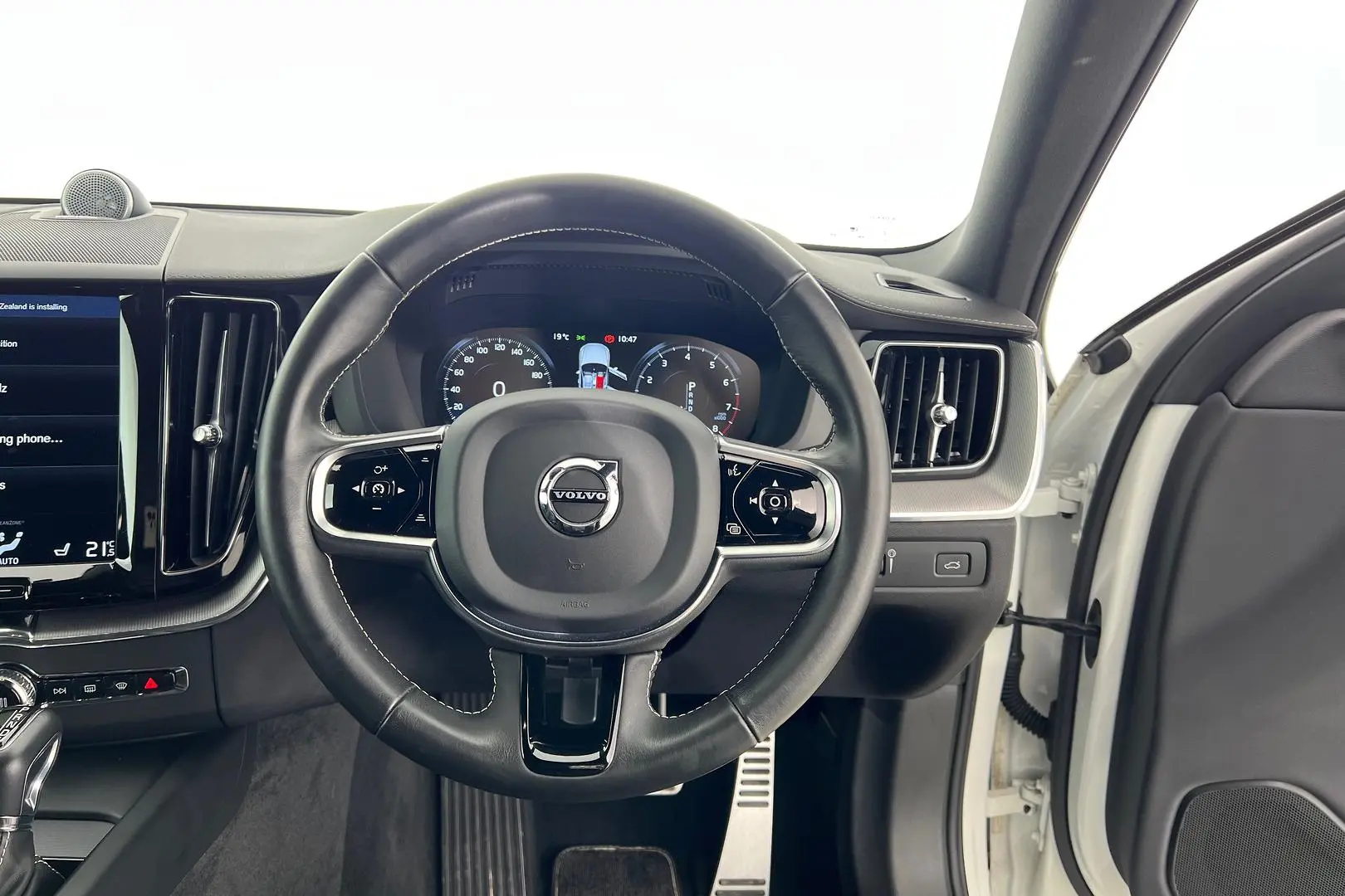 2021 Volvo Xc60 Gallery Image 17