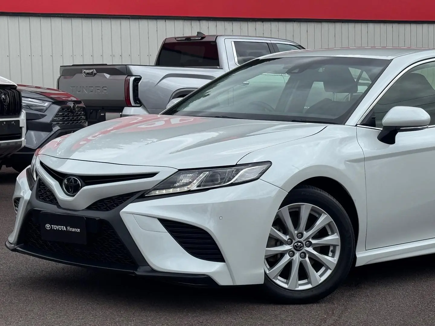 2018 Toyota Camry Gallery Image 11