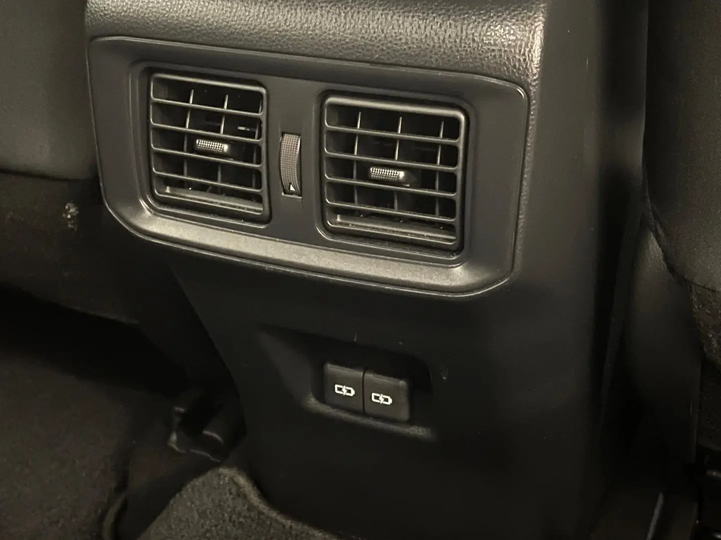 2024 Toyota RAV4 Gallery Image 15