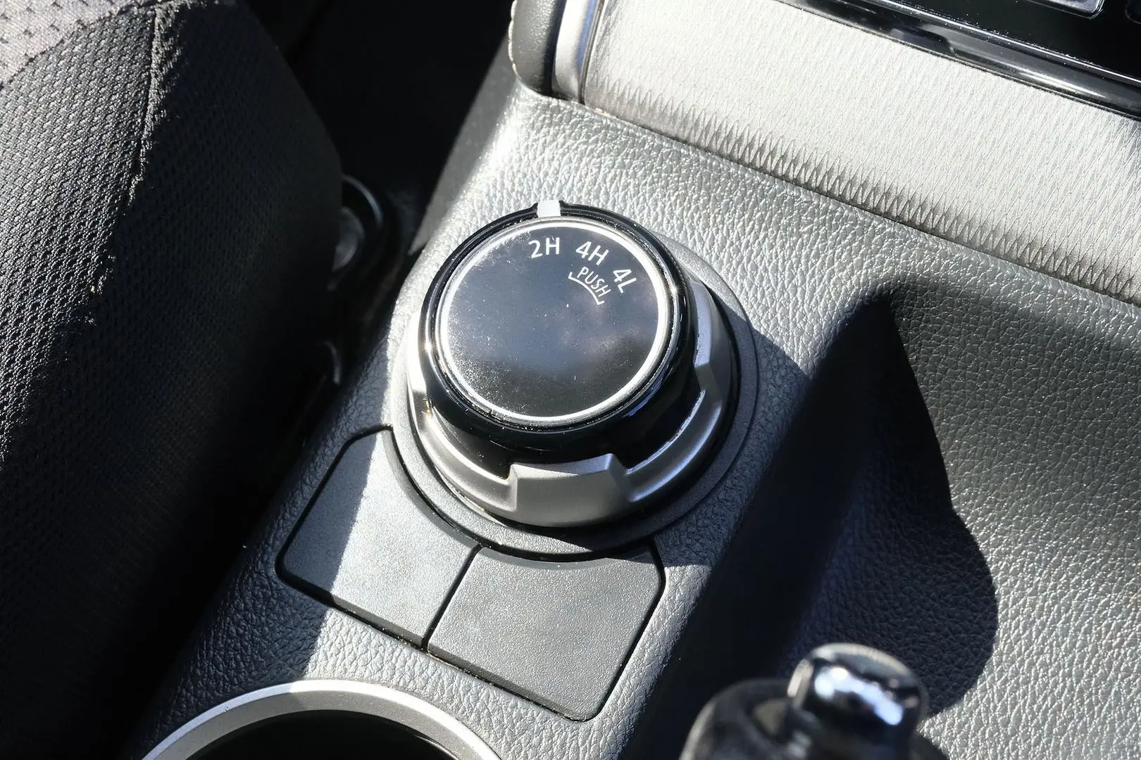 2020 Mitsubishi Triton Gallery Image 17