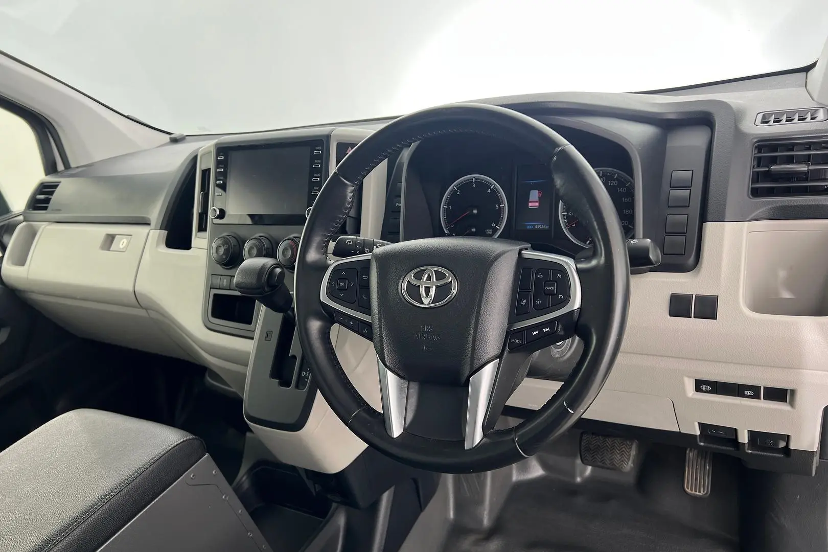2021 Toyota Hiace Gallery Image 12