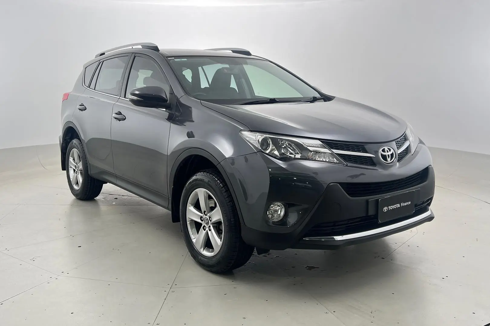 2015 Toyota RAV4 Gallery Image 1