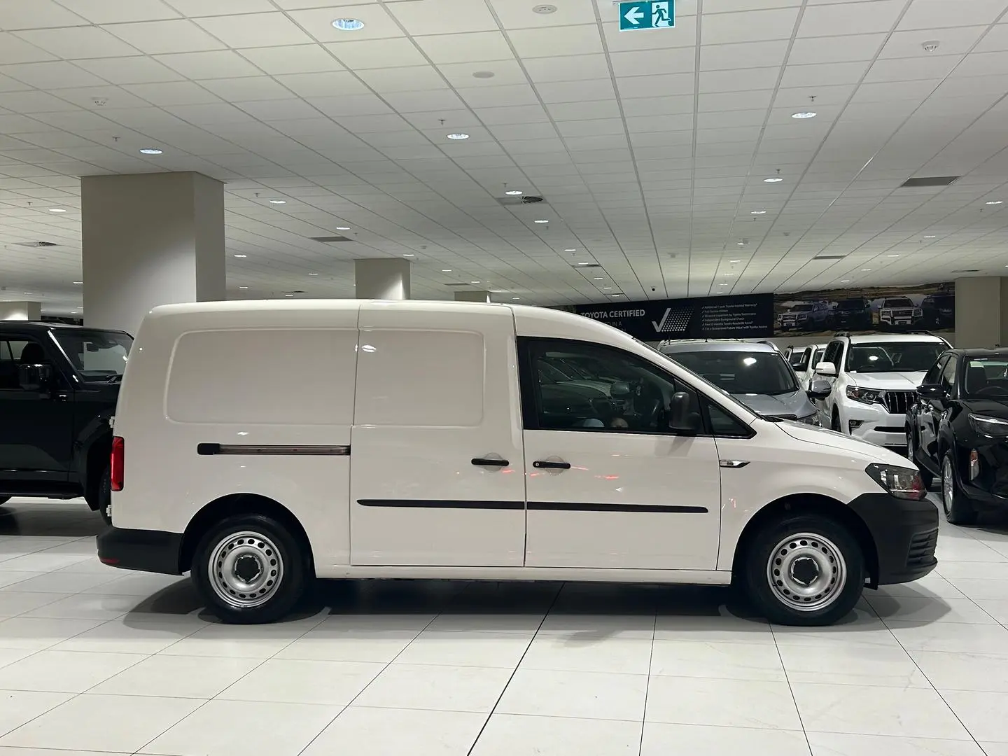 2019 Volkswagen Caddy Gallery Image 2