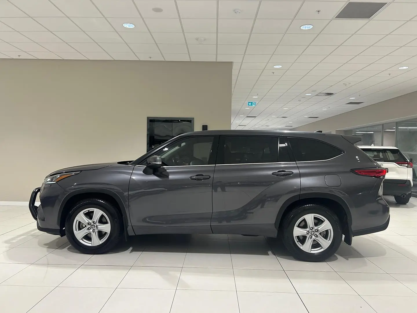 2022 Toyota Kluger Gallery Image 6