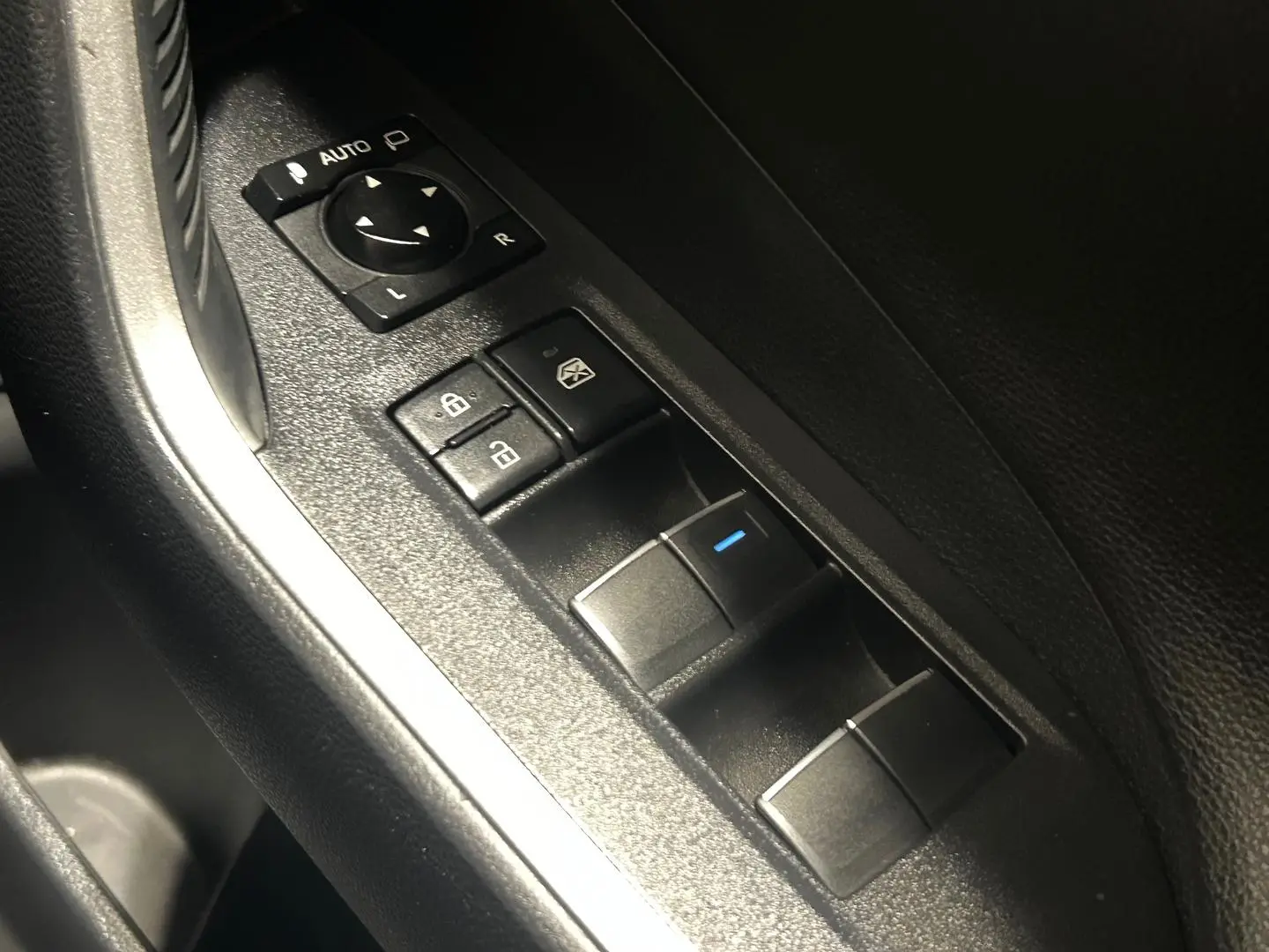 2021 Toyota RAV4 Gallery Image 20