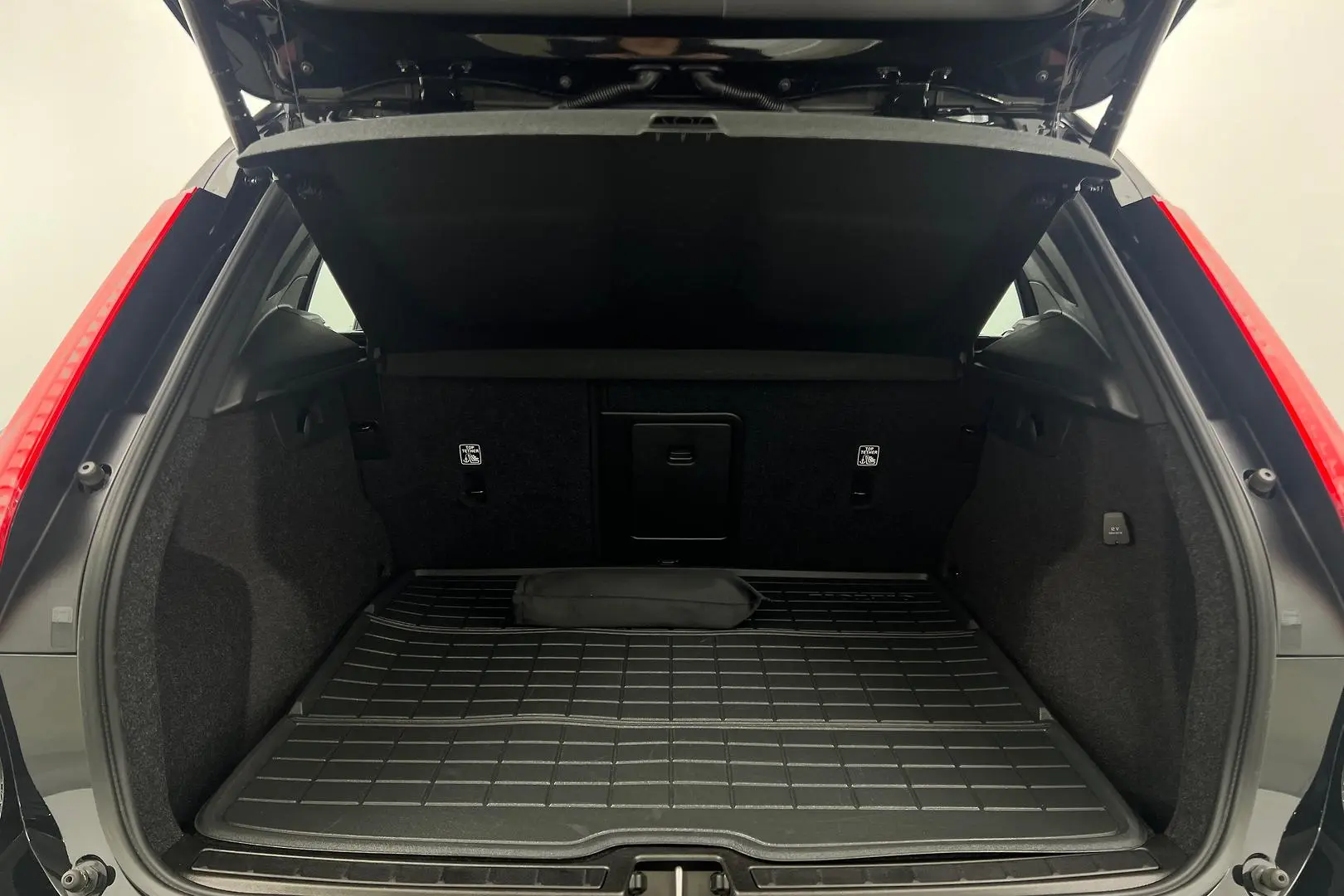 2023 Volvo XC40 Gallery Image 20