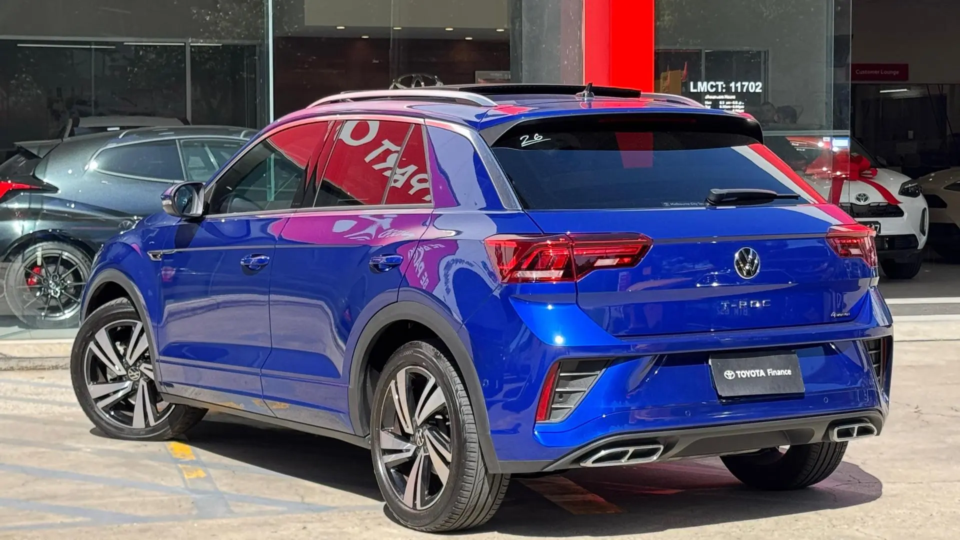 2022 Volkswagen T-Roc Gallery Image 2