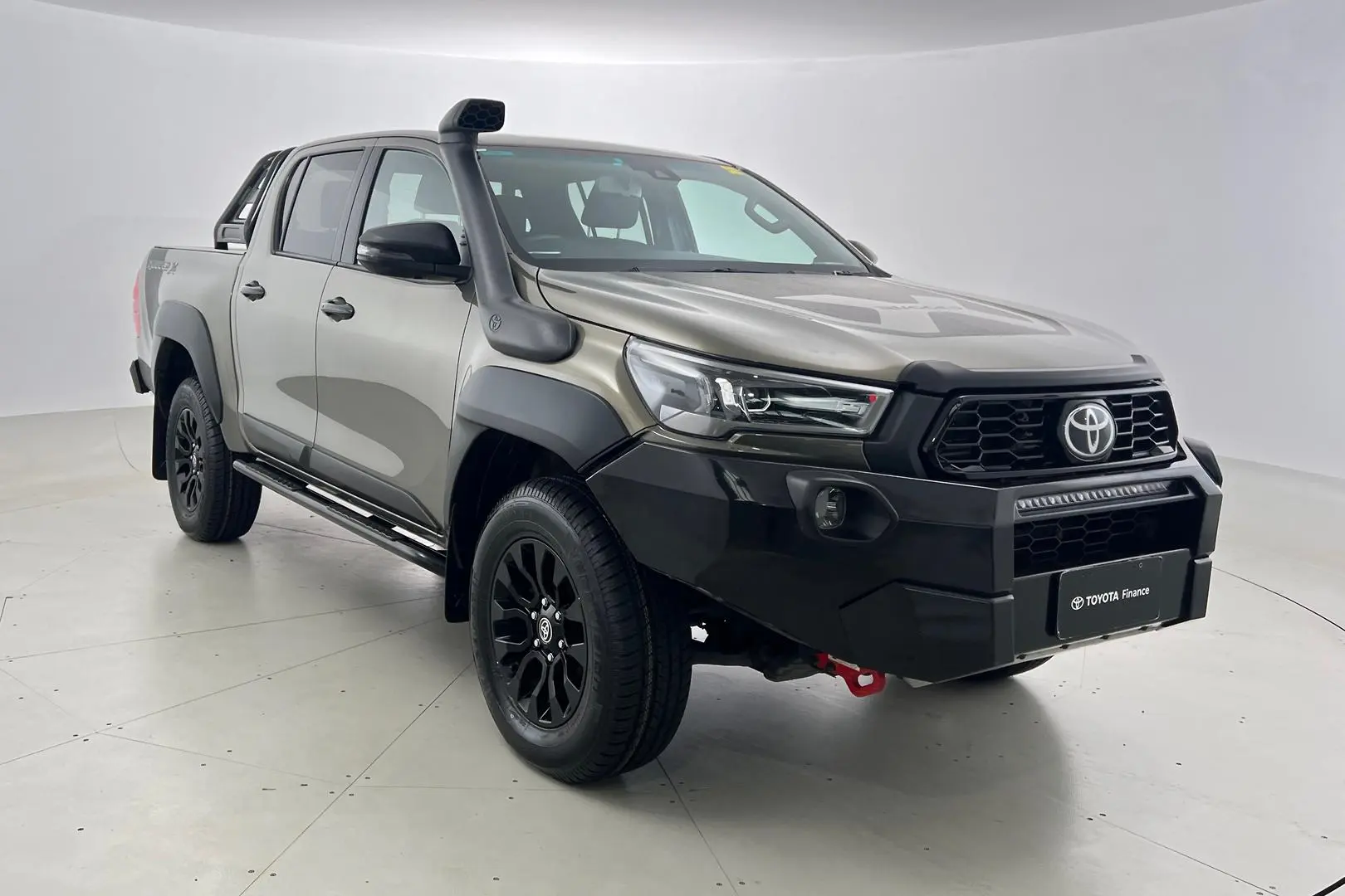 2021 Toyota Hilux Gallery Image 1