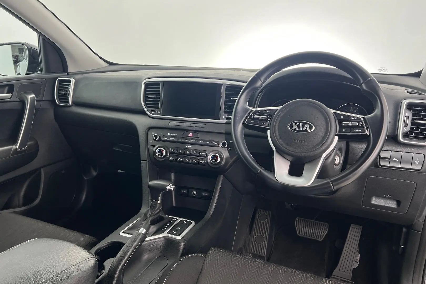 2020 Kia Sportage Gallery Image 12