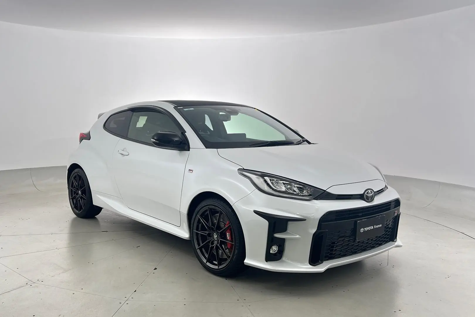 2021 Toyota Yaris Gallery Image 1