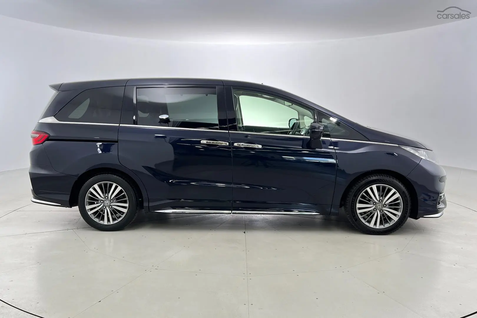 2019 Honda Odyssey Image 3