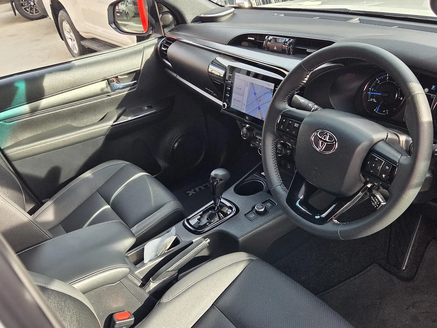 2024 Toyota Hilux Gallery Image 21