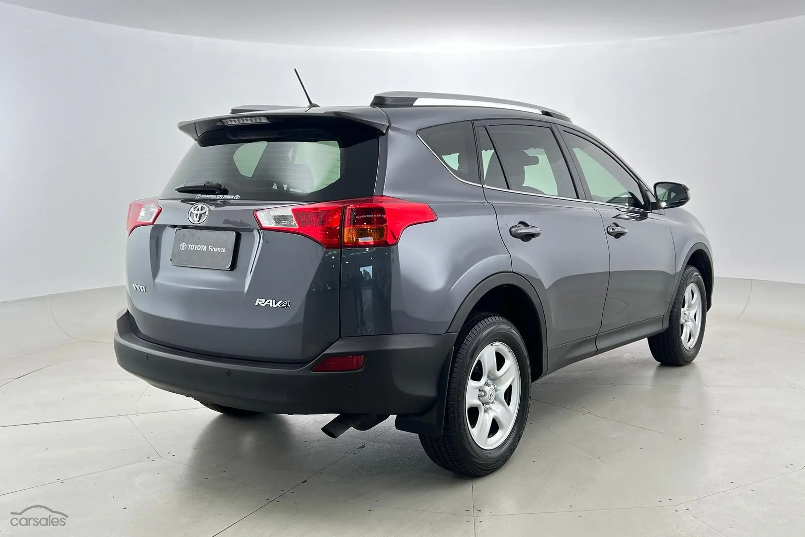 2015 Toyota RAV4 Image 10