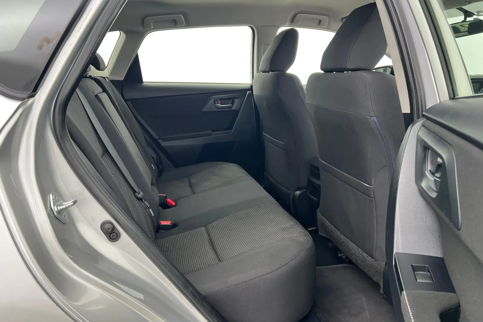2016 Toyota Corolla Gallery Image 17