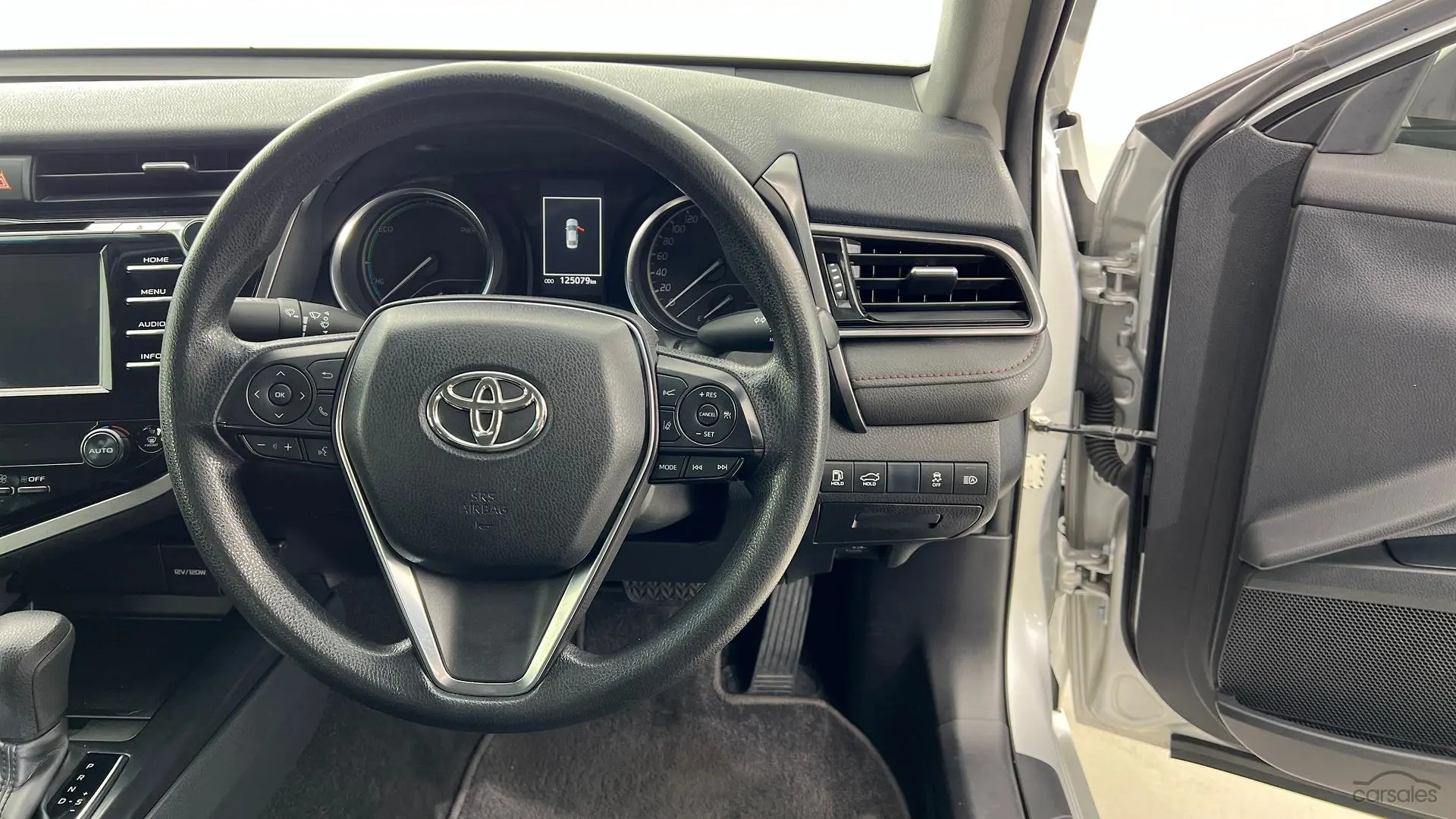 2018 Toyota Camry Image 12