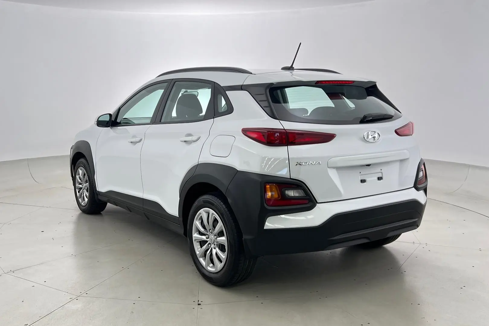 2019 Hyundai Kona Gallery Image 8