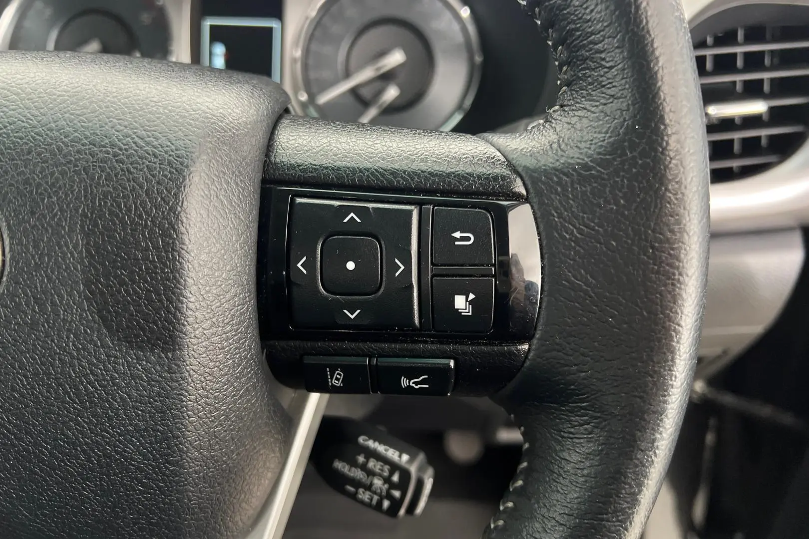 2023 Toyota Hilux Gallery Image 16