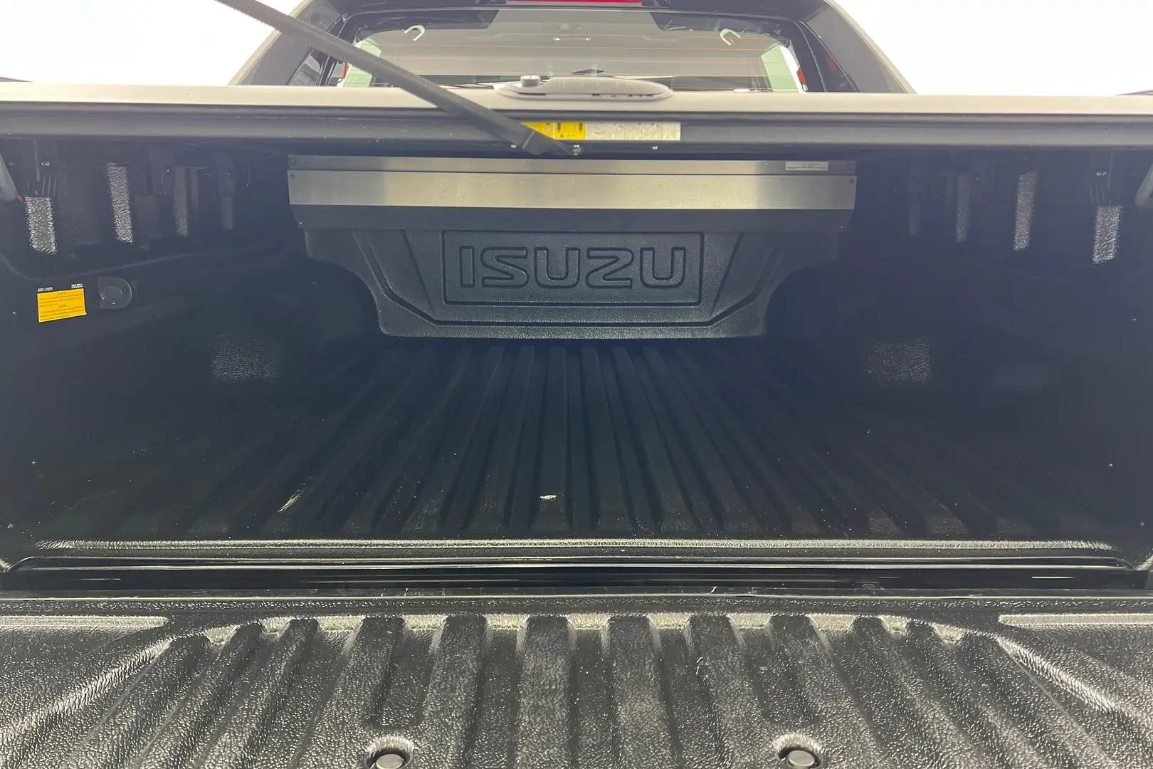 2023 Isuzu D-MAX Gallery Image 20
