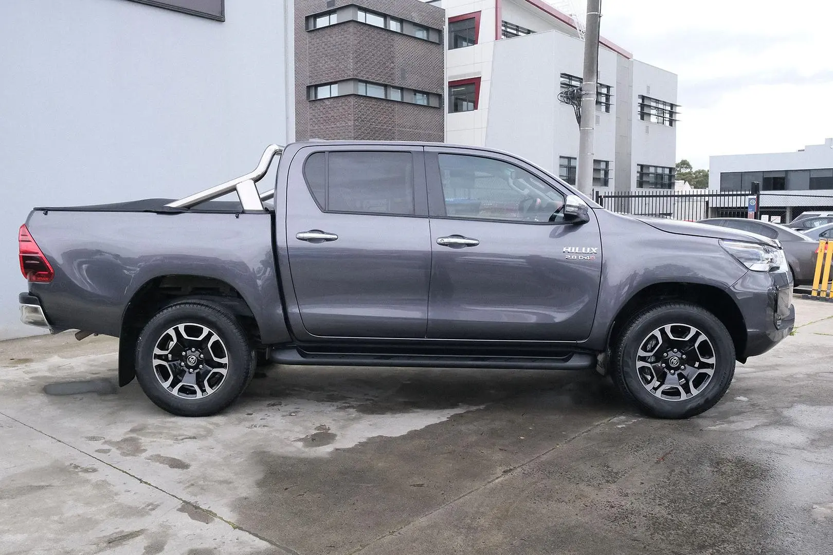 2021 Toyota Hilux Gallery Image 5