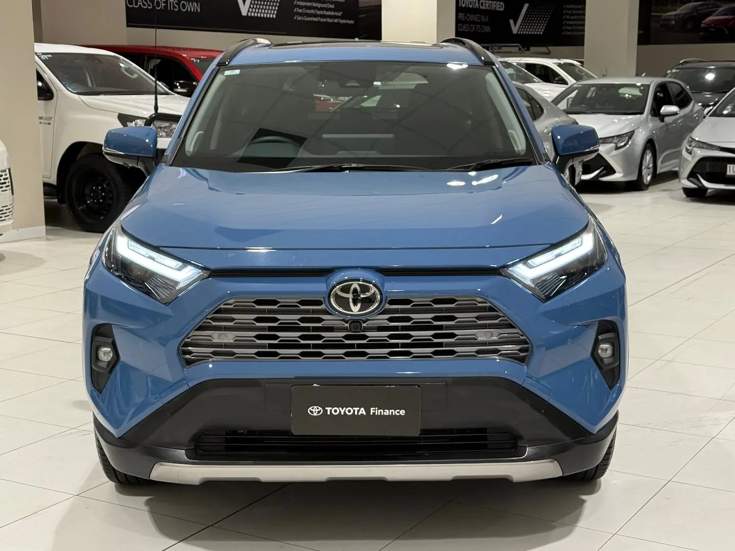 2025 Toyota RAV4 Gallery Image 4