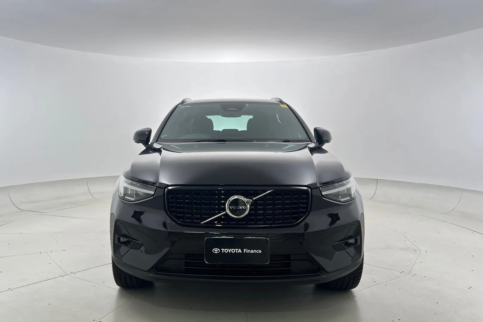 2023 Volvo XC40 Gallery Image 10
