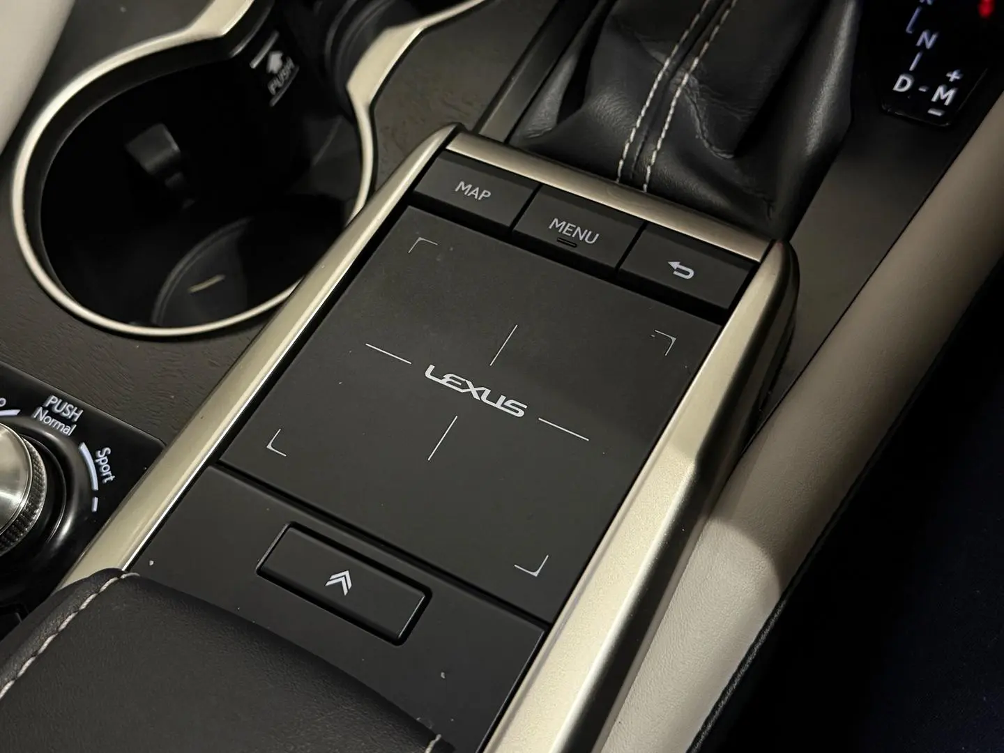 2022 Lexus RX Gallery Image 23