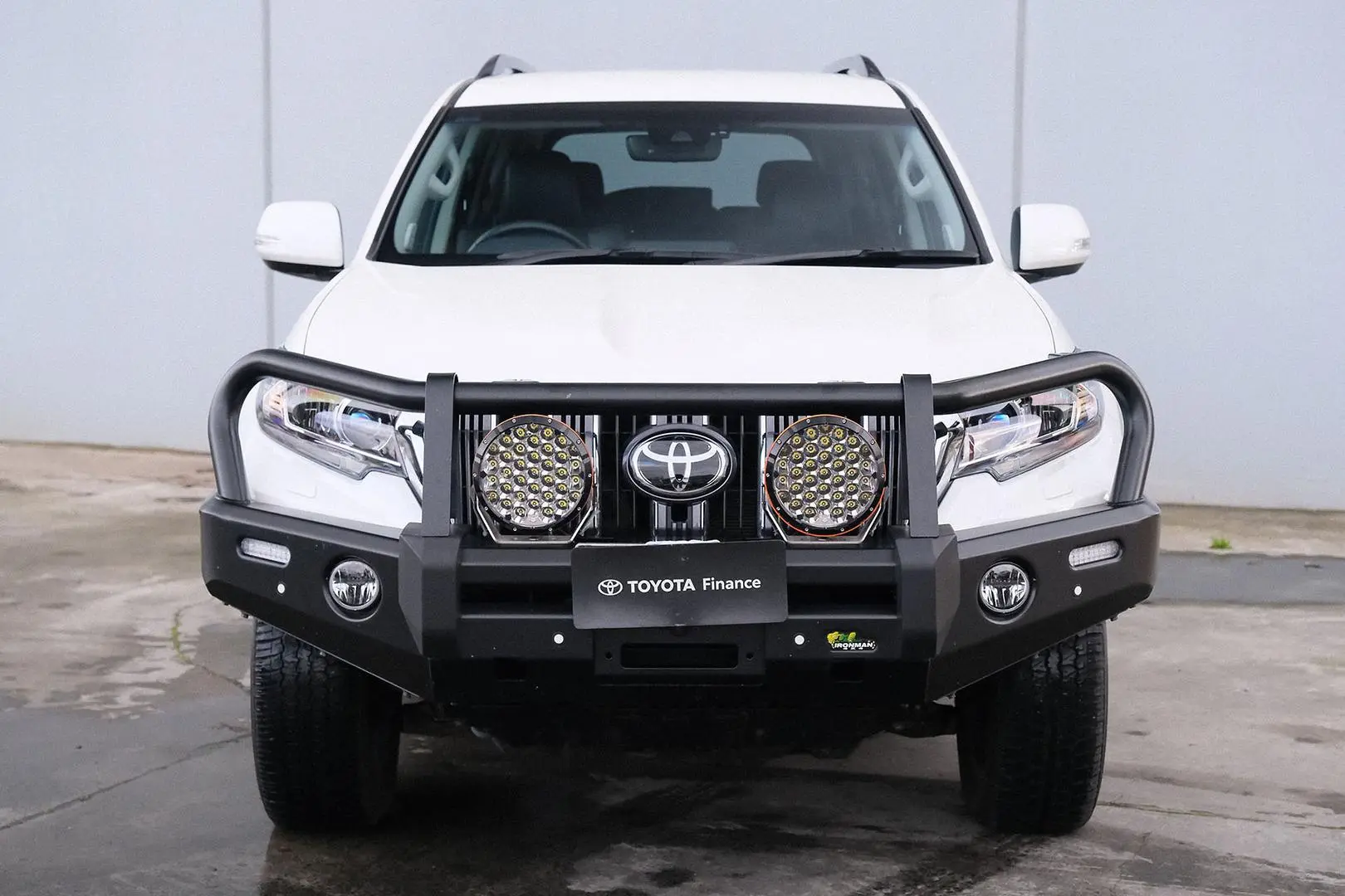 2023 Toyota Landcruiser Prado Gallery Image 3