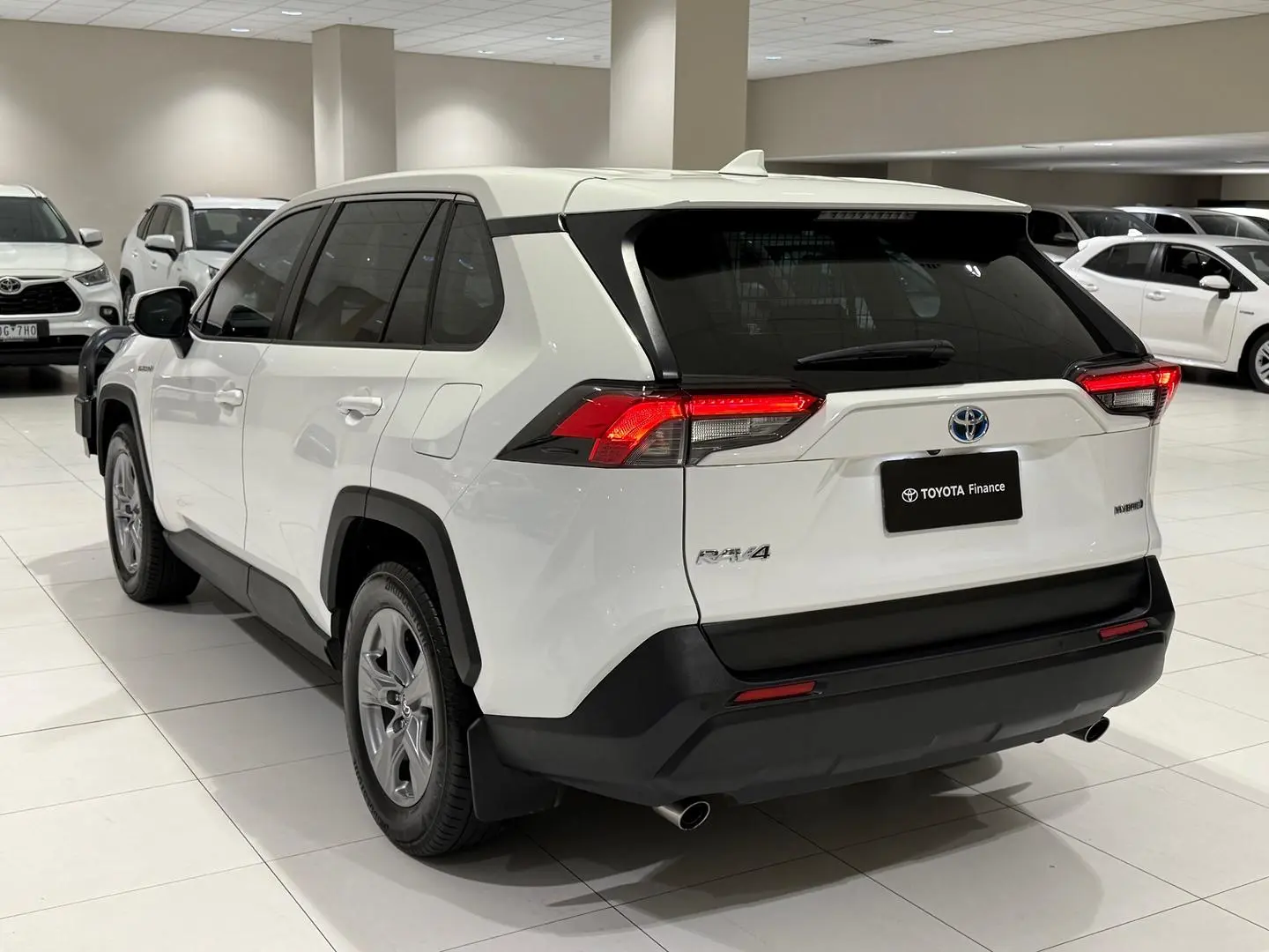 2022 Toyota RAV4 Gallery Image 8