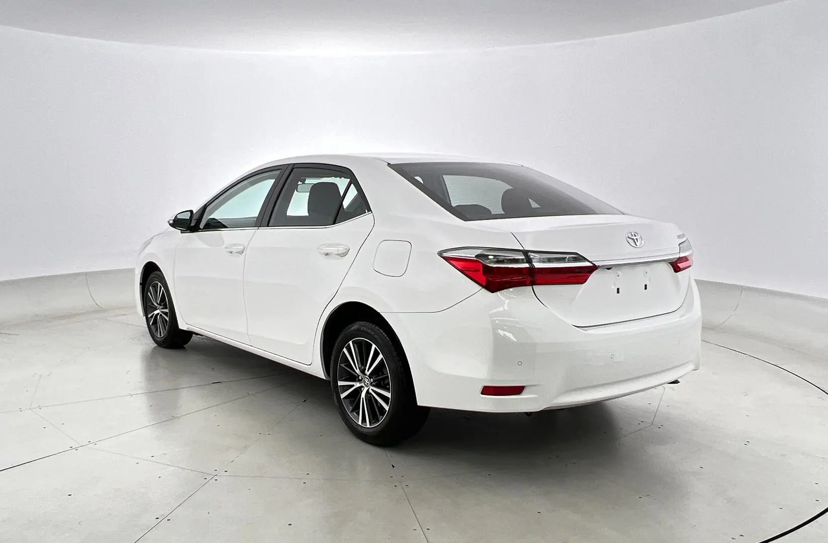 2018 Toyota Corolla Image 8