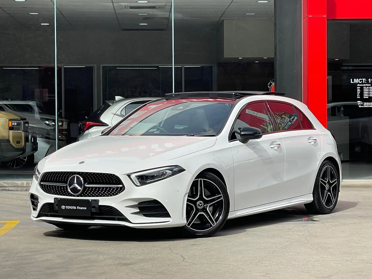 2022 Mercedes-Benz A-Class Gallery Image 4