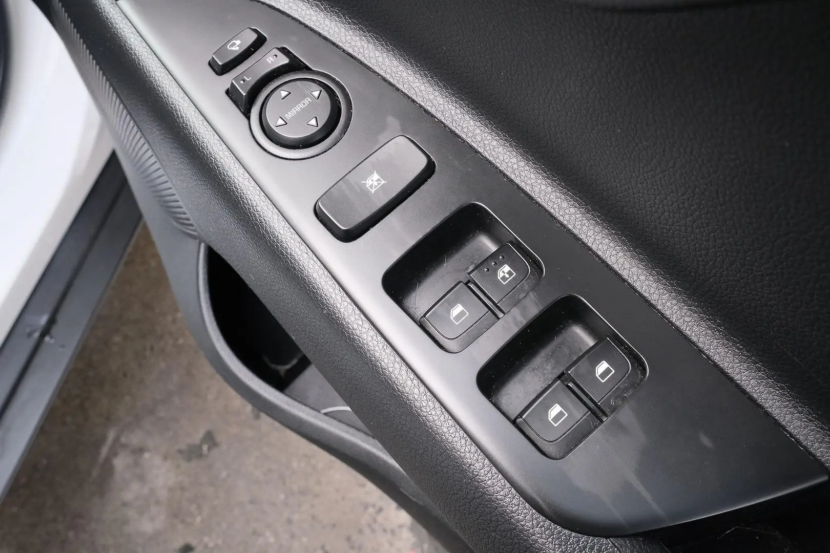 2021 Kia Stonic Gallery Image 12