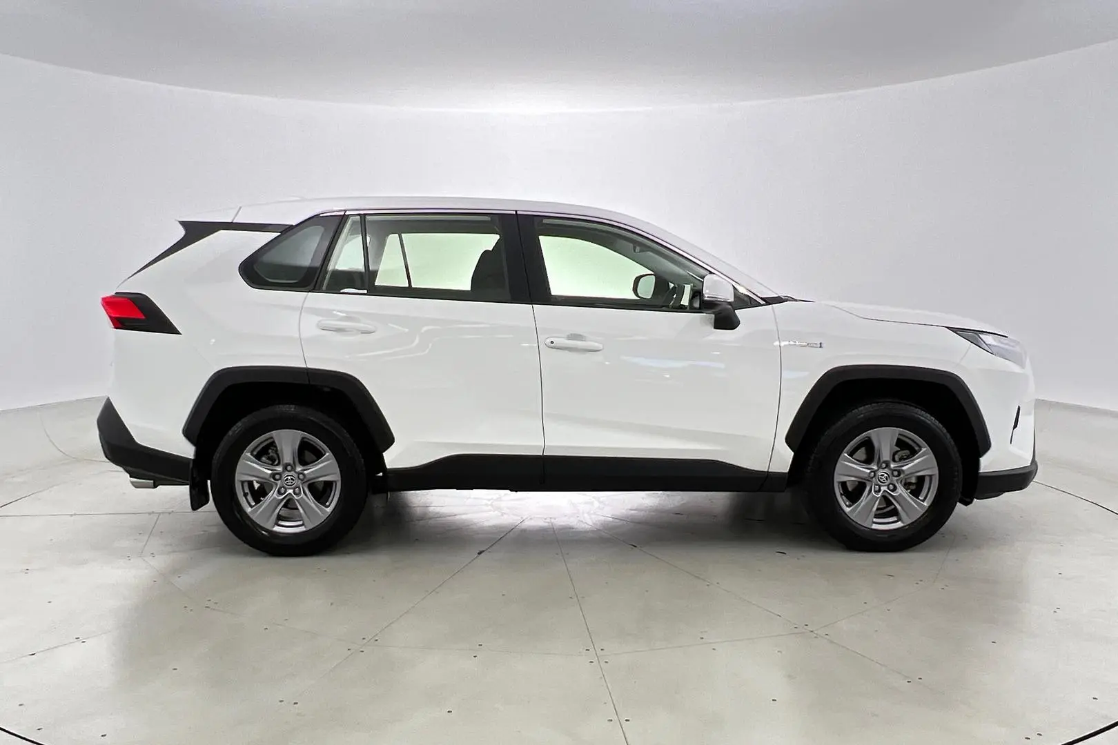 2024 Toyota Rav4 Gallery Image 2