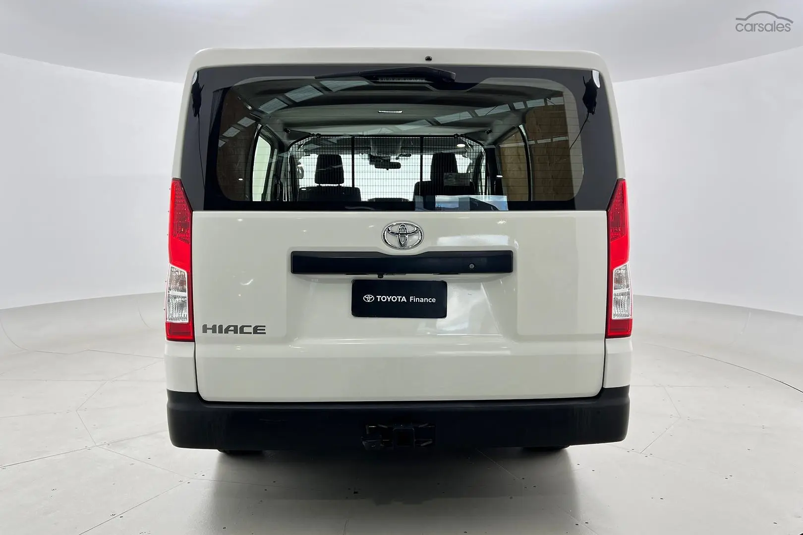 2019 Toyota Hiace Image 8