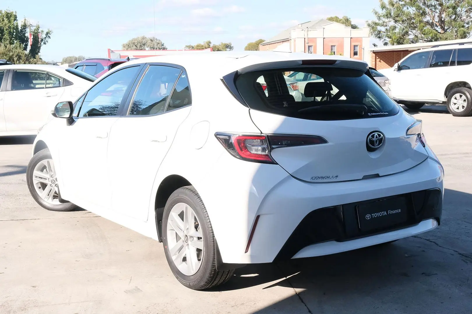 2019 Toyota Corolla Gallery Image 2