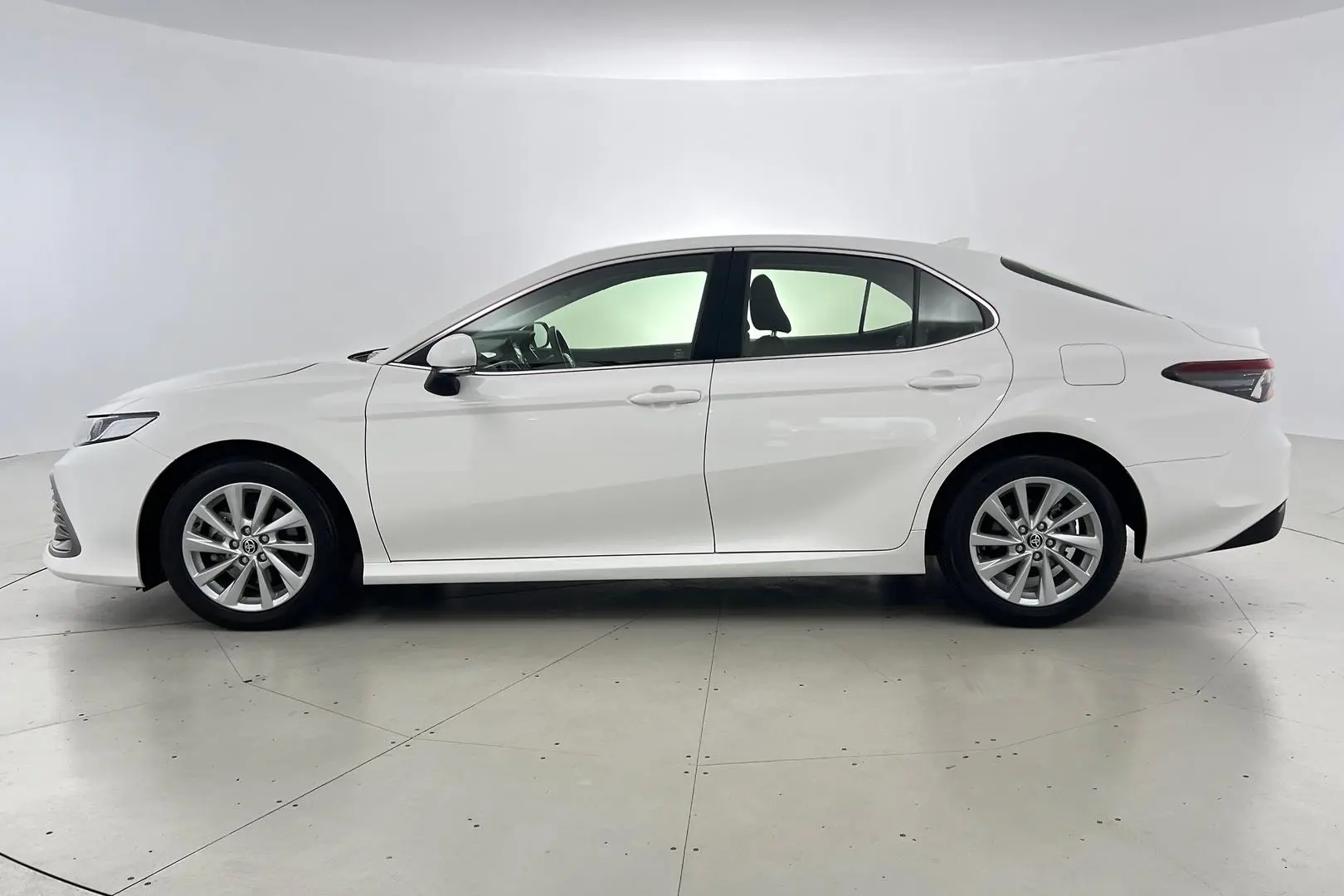 2024 Toyota Camry Gallery Image 7