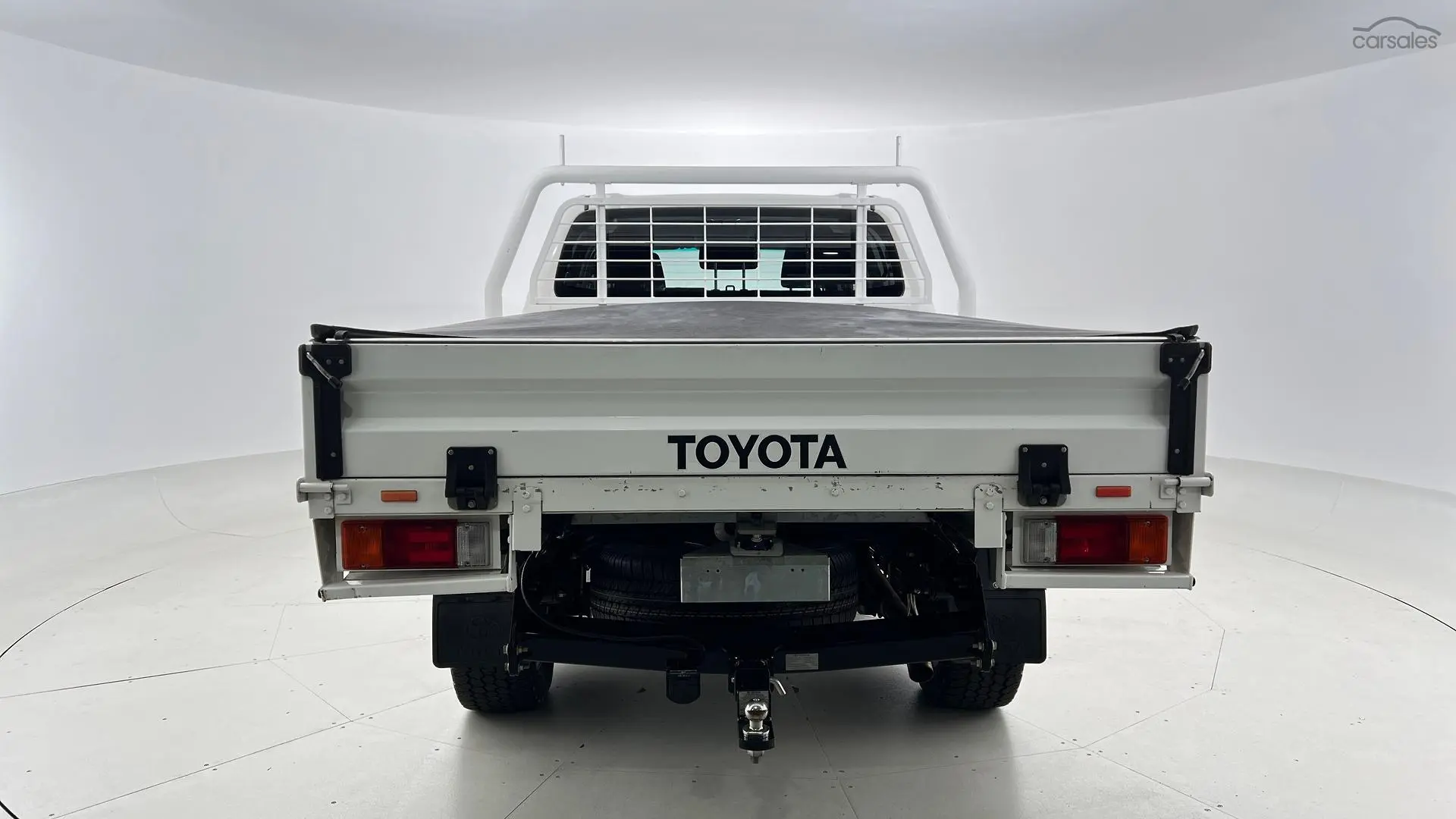 2019 Toyota Hilux Image 8