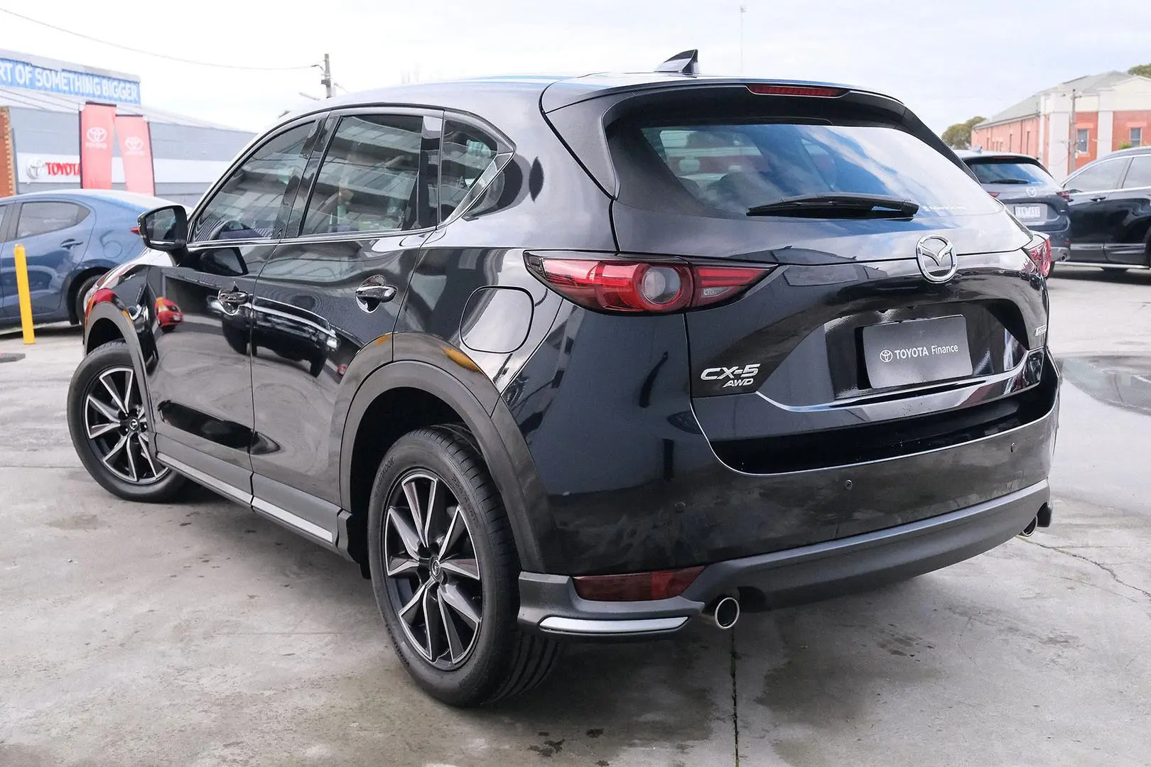 2018 Mazda CX-5 Gallery Image 2