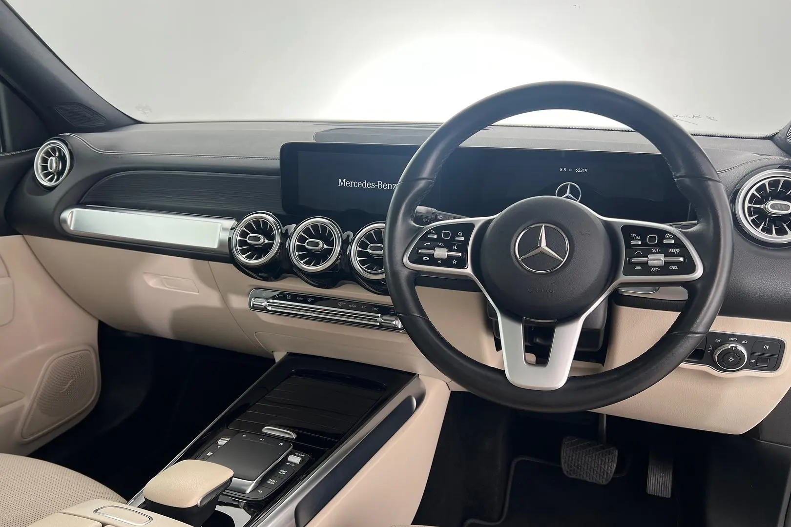 2021 Mercedes-Benz GLB-Class Gallery Image 18
