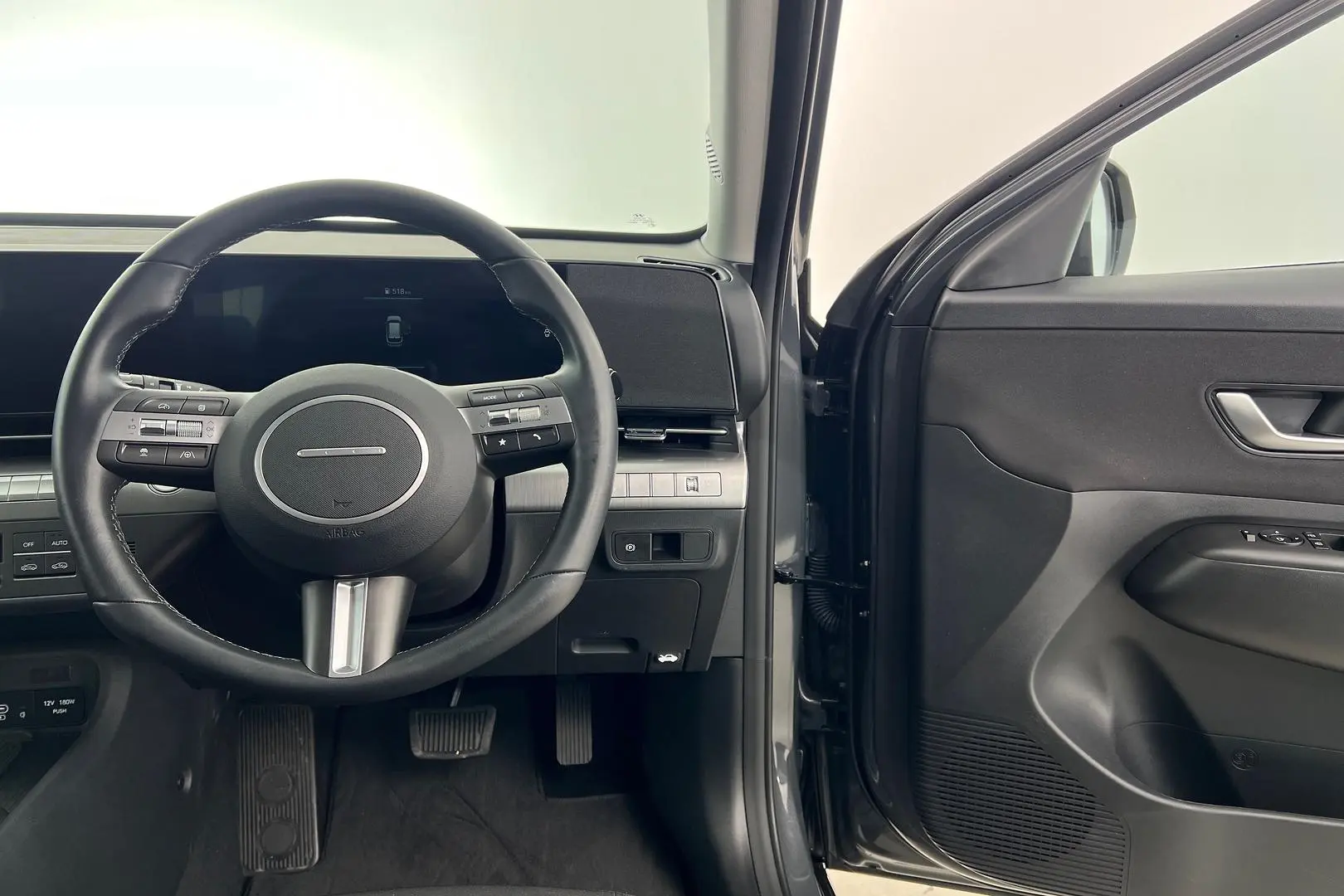 2024 Hyundai Kona Gallery Image 12