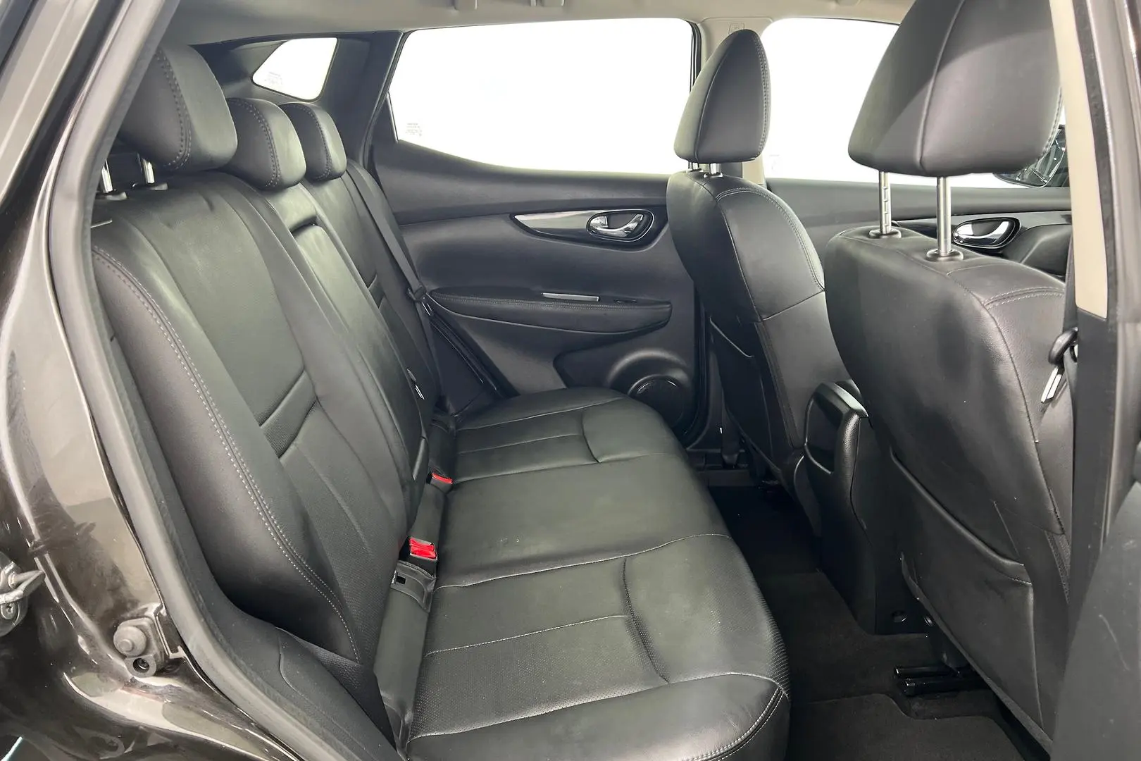 2015 Nissan QASHQAI Gallery Image 19
