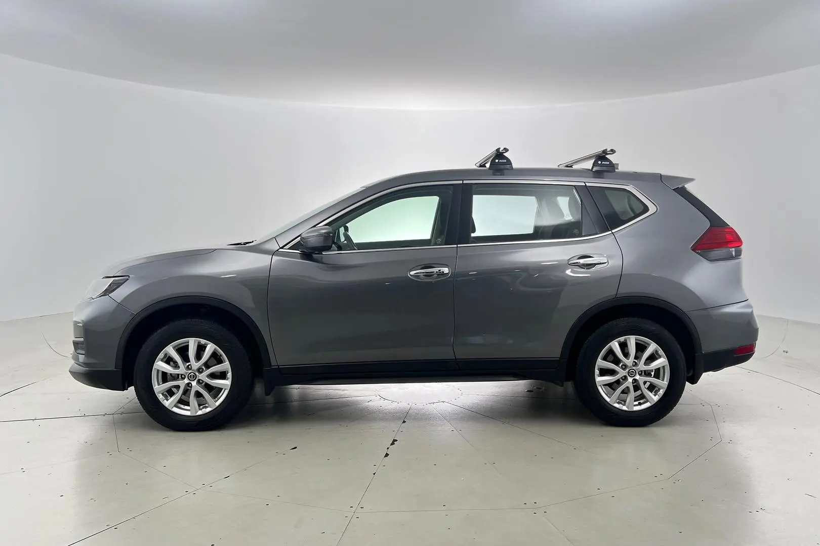 2021 Nissan X-TRAIL Gallery Image 8
