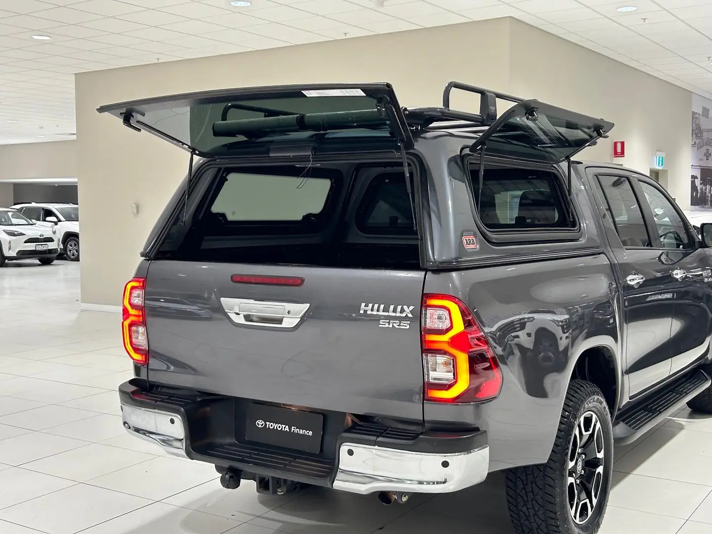 2022 Toyota Hilux Gallery Image 11
