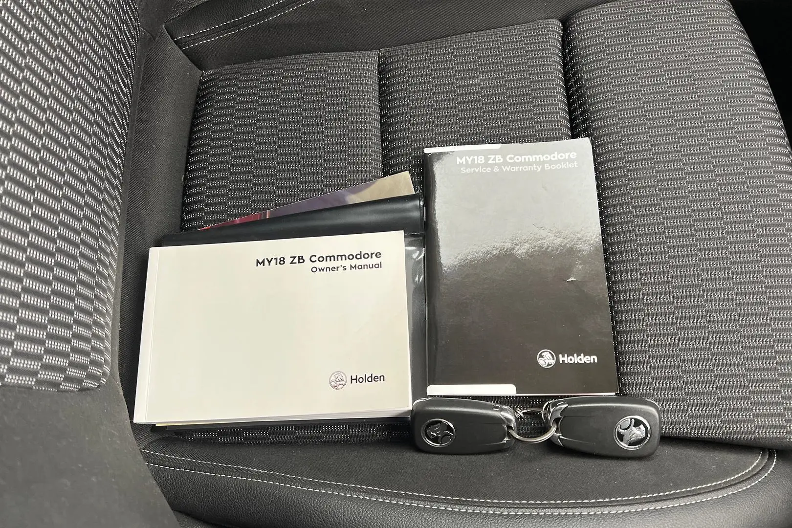 2019 Holden Commodore Gallery Image 21