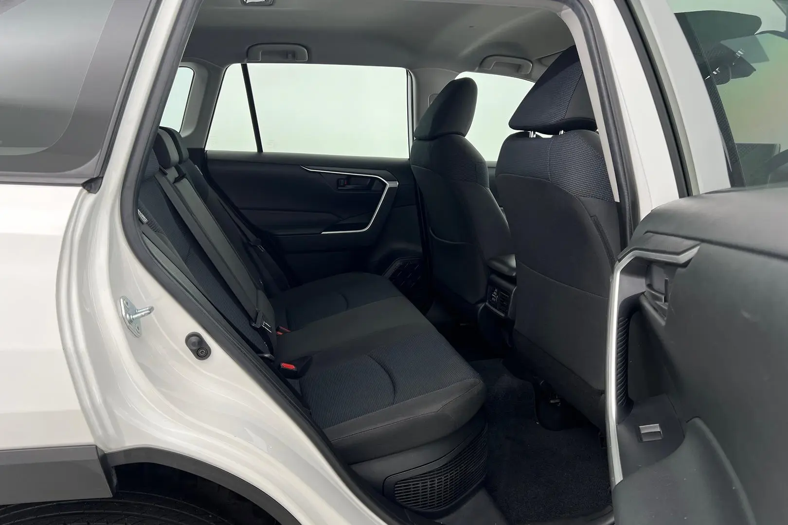 2020 Toyota RAV4 Gallery Image 19